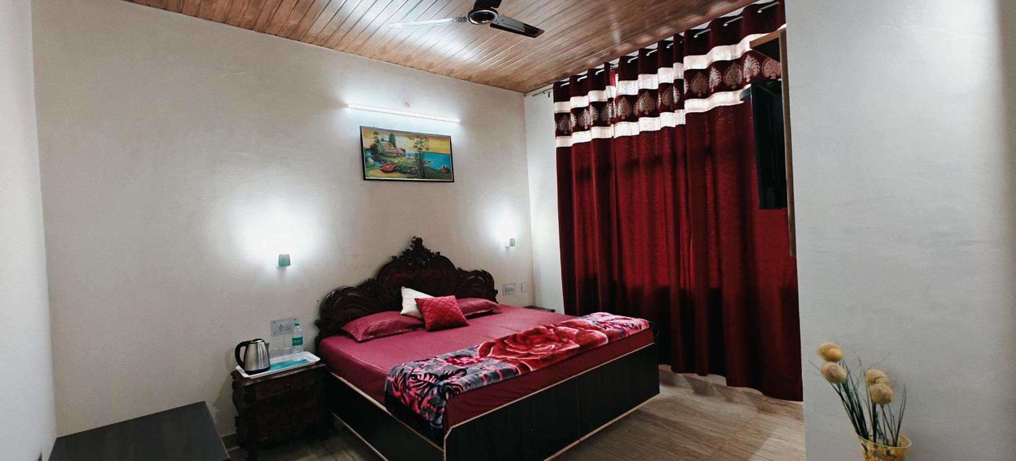The Eminence Resort & Gym Solan Exterior photo